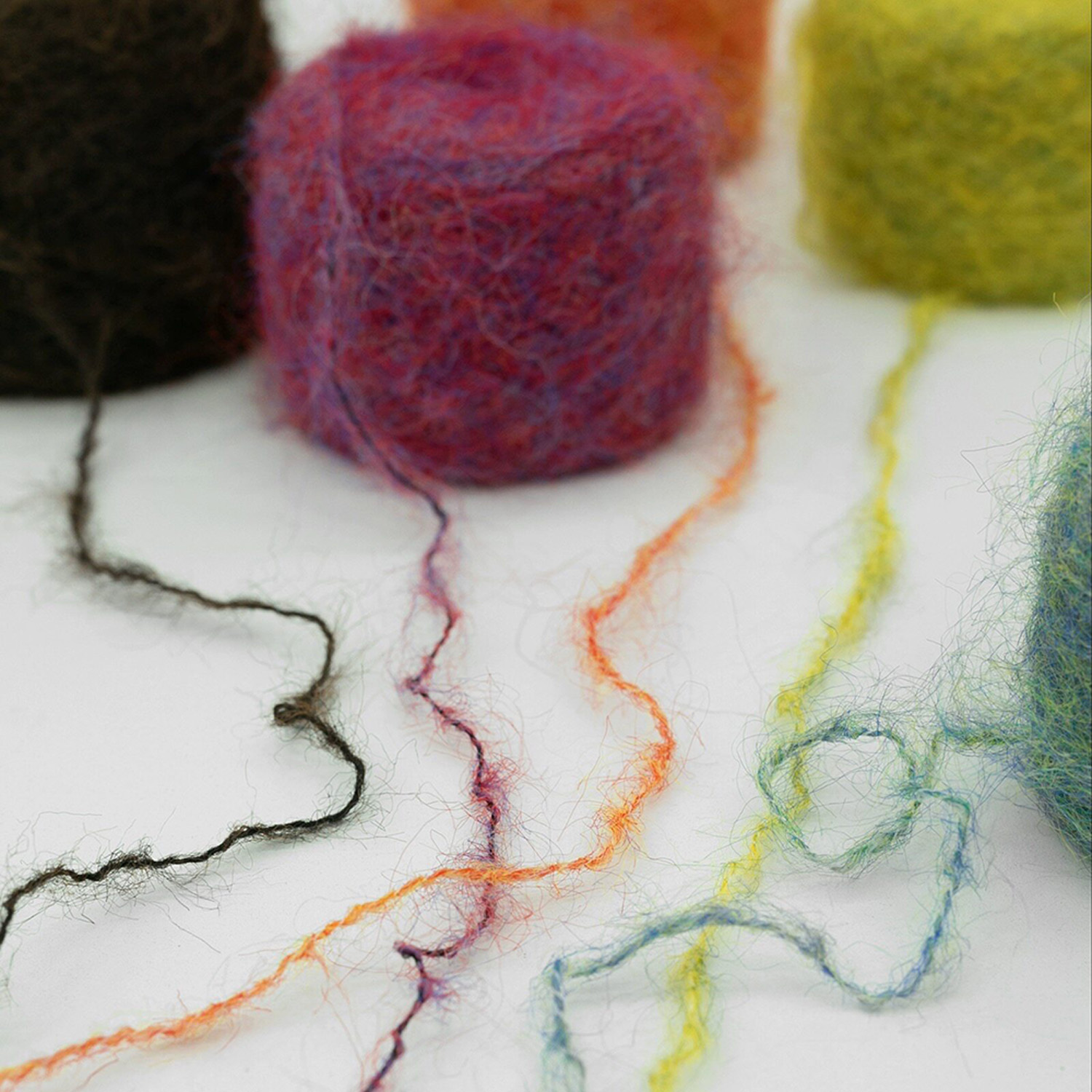杢織り風フェイクアルパカふわふわ糸 50g & 250g ス - Sewing Recycling のレビューと価格